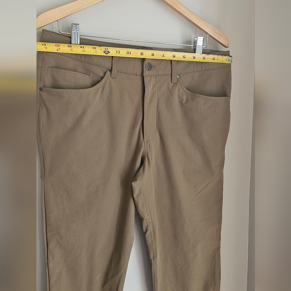 Lululemon Men's ABC Classic Fit 5 pockets utiliteck pants size 33 - Picture 9 of 11